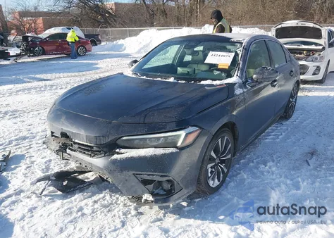 2024 Honda Civic Ex-L from USA, damaged, VIN 19XFL1H70RE000402